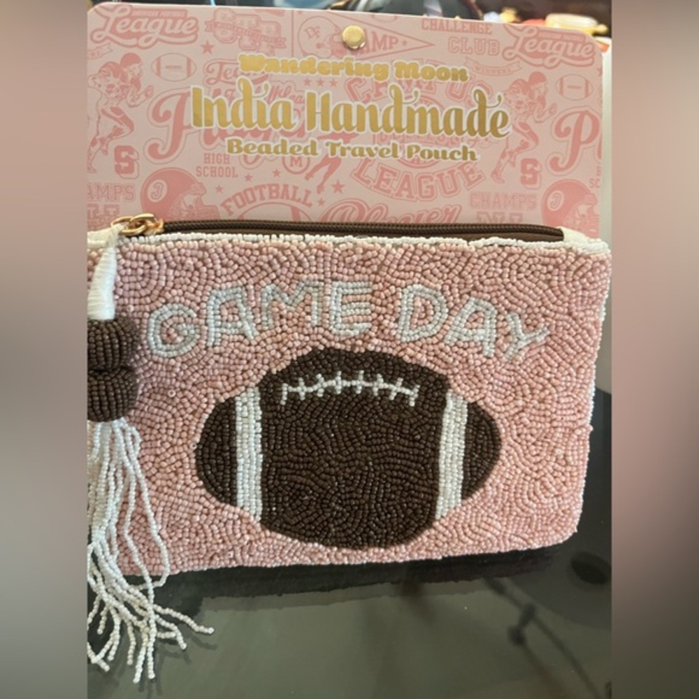 🏈NWT Football Season Beaded Purse!